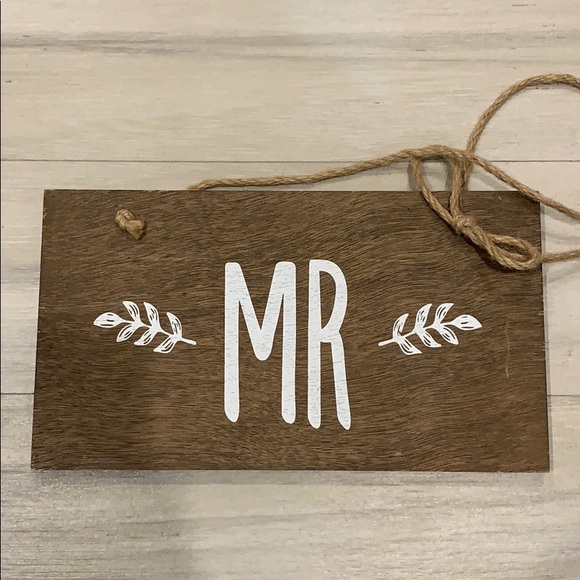 Mr. & Mrs. Rustic Wedding Signs ๐ - Picture 3 of 4